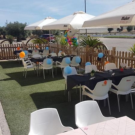 Hostal Los Batallones Torrejon de Velasco ภายนอก รูปภาพ